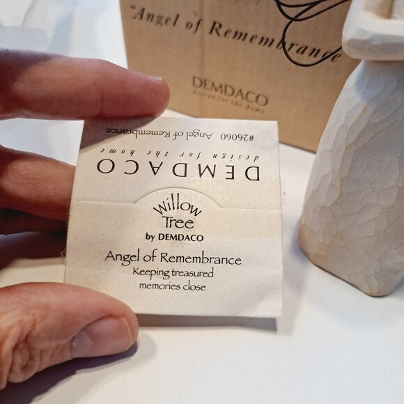Willow Tree "Angel of Remembrance” figurine - Picture 7 of 10